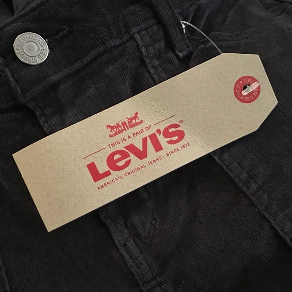 Levi's Women’s Corduroy Surplus Skinny Jeans in Black 29R Mid Rise